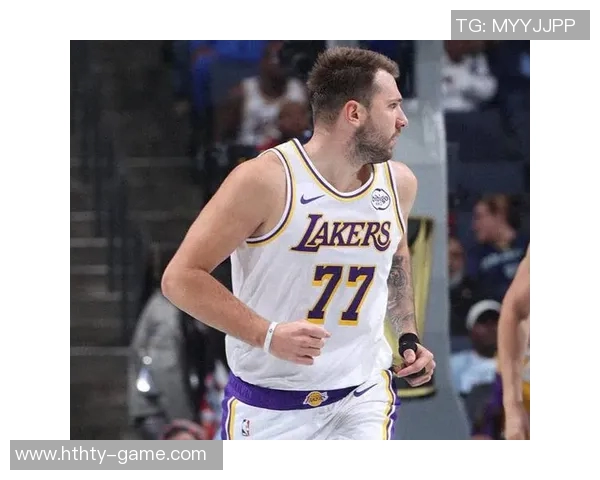 东契奇强调球队需稳健收官拉拉维亚与艾顿表现出色助力逆转胜利