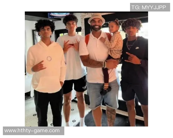 布泽尔儿子狂砍30分14板3助3断1帽上半场表现惊艳引发热议 布泽尔儿子狂砍30分14板3助3断1帽上半场表现惊艳引发热议