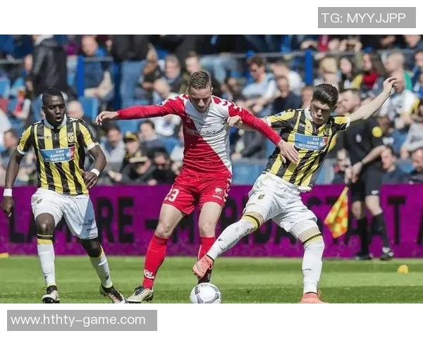 埃因霍温宣布续约主帅彼得博斯至2028年力争荷甲三连冠 埃因霍温宣布续约主帅彼得博斯至2028年力争荷甲三连冠